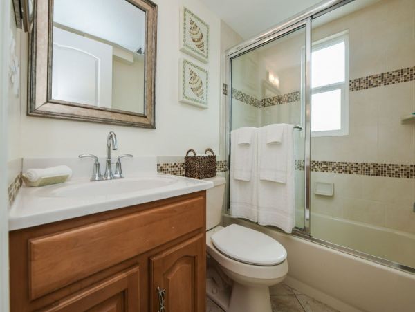Siesta Key Vacation 2 Bedrooms 2nd Floor Duplex Sleeps 8