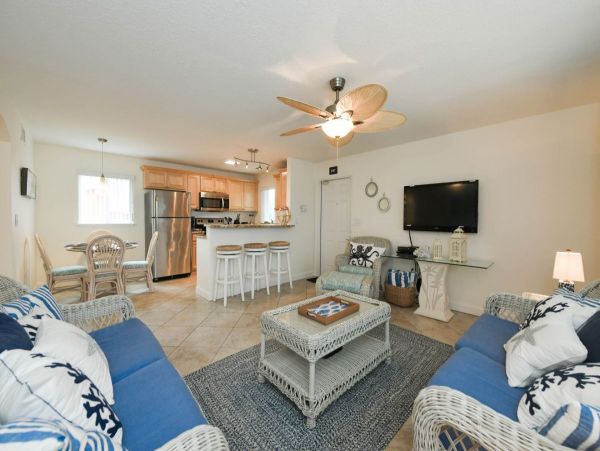 Siesta Key Vacation 2 Bedrooms 2nd Floor Duplex Sleeps 8