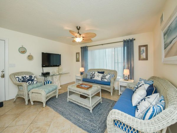 Siesta Key Vacation 2 Bedrooms 2nd Floor Duplex Sleeps 8