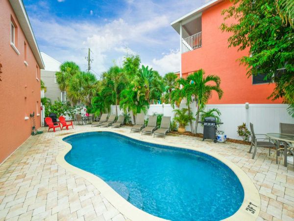 Siesta Key Vacation 2 Bedrooms 2nd Floor Duplex Sleeps 8
