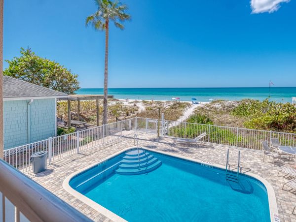 Beachfront 4 Bedroom Townhome with Stunning Gulf Views