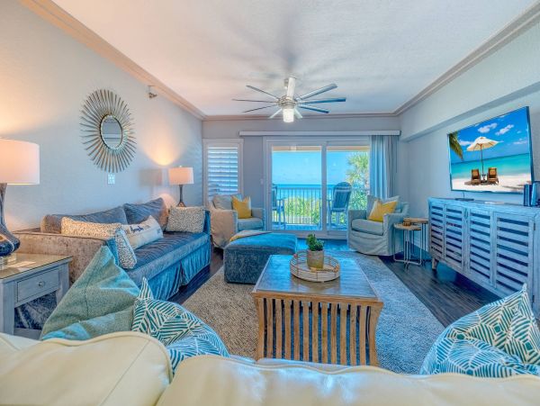 Beachfront 4 Bedroom Townhome with Stunning Gulf Views