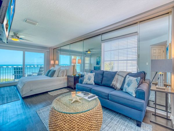 Beachfront 4 Bedroom Townhome with Stunning Gulf Views