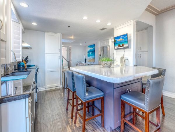 Beachfront 4 Bedroom Townhome with Stunning Gulf Views