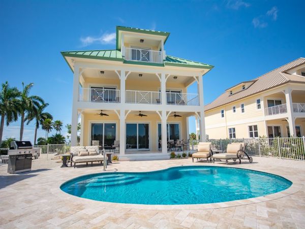 Florida Keys Luxury Vacation Rental | Oceanfront Coco Plum Vacation Home