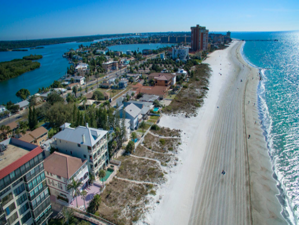 Beachfront Redington Shores 4 bedroom Vacation Home