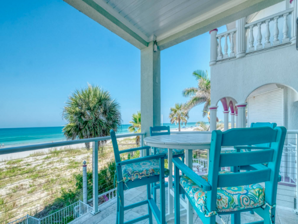 Beachfront Redington Shores 4 bedroom Vacation Home