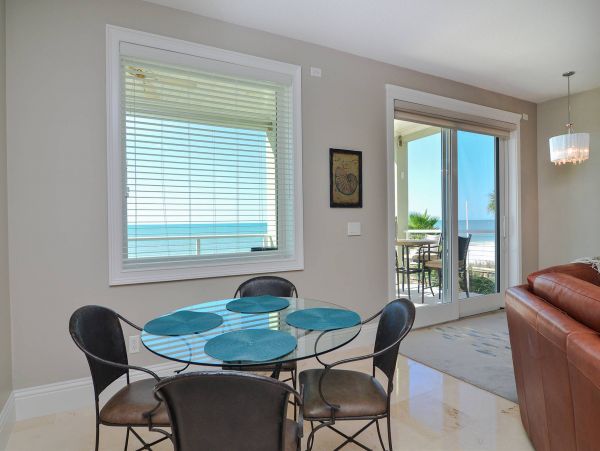 Beachfront Redington Shores 4 bedroom Vacation Home