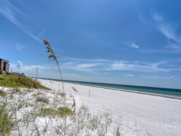 Beachfront Redington Shores 4 bedroom Vacation Home