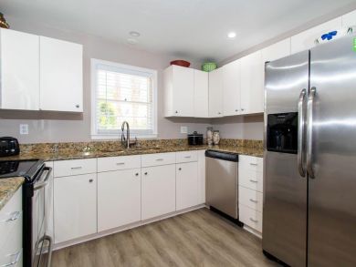 Clearwater Vacationing Sleeps 10 Guests
