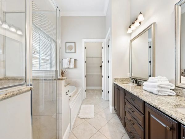 Luxury 6-Bedroom Vacation Home in Kissimmee near Disney with Private Pool