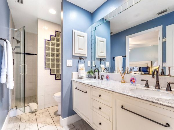 North Clearwater Beach Vacation Rental Pool Home 4 Bedrooms Walk to Beach
