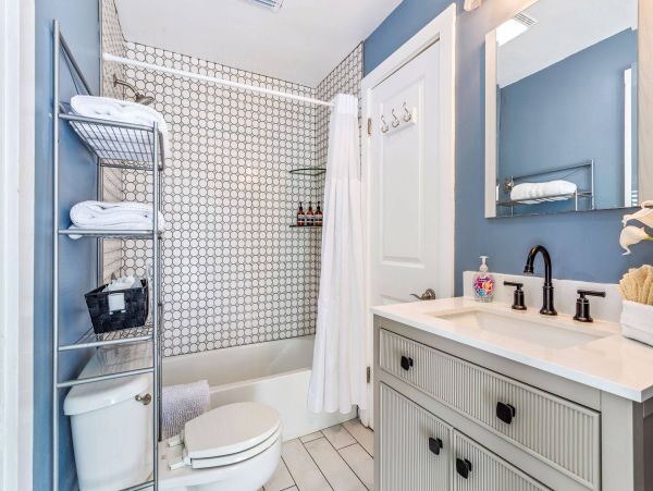 North Clearwater Beach Vacation Rental Pool Home 4 Bedrooms Walk to Beach