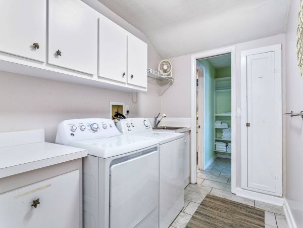 North Clearwater Beach Vacation Rental Pool Home 4 Bedrooms Walk to Beach