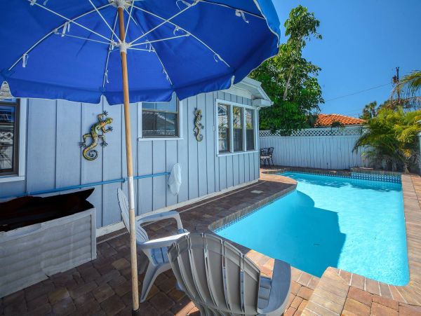 North Clearwater Beach Vacation Rental Pool Home 4 Bedrooms Walk to Beach