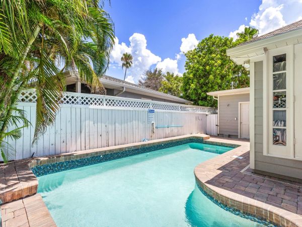 North Clearwater Beach Vacation Rental Pool Home 4 Bedrooms Walk to Beach