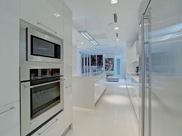 Fort Lauderdale Luxury Vacation Home Sleeps Twelve Guests
