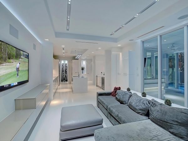 Fort Lauderdale Luxury Vacation Home Sleeps Twelve Guests