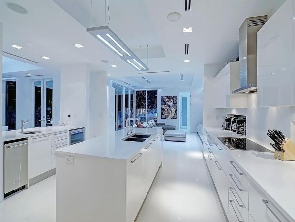 Fort Lauderdale Luxury Vacation Home Sleeps Twelve Guests