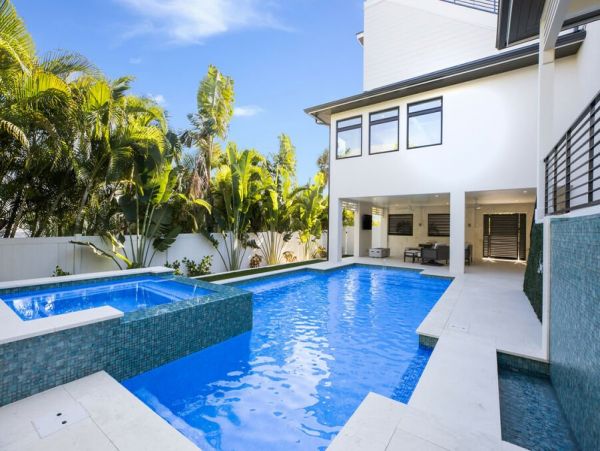 Gulf Views From This Anna Maria Luxury 4 Bedroom Rental