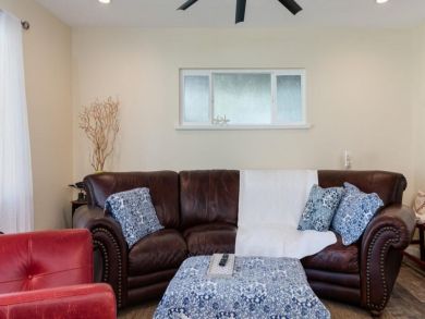 2 Bedroom Siesta Key Vacation Cottage Plus Den.