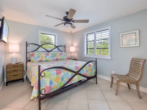 Steps to Beach Sanibel Vacation Home Three Bedroom