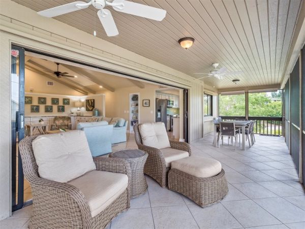Steps to Beach Sanibel Vacation Home Three Bedroom
