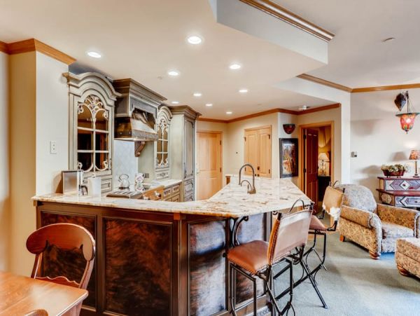 Beaver Creek Vacation Condo Sleeps Ten Guests.