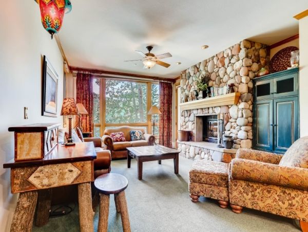 Beaver Creek Vacation Condo Sleeps Ten Guests.