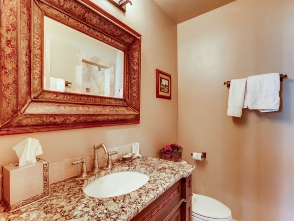 Beaver Creek Vacation Condo Sleeps Ten Guests.