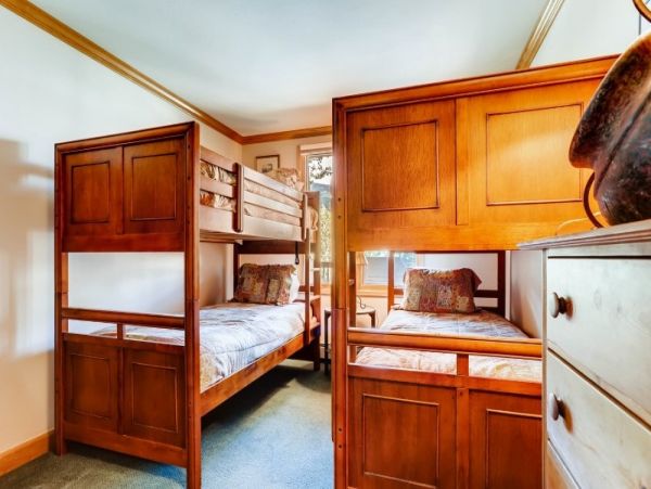 Beaver Creek Vacation Condo Sleeps Ten Guests.