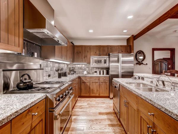 Avon Luxury Vacation Rental Condo Three Bedrooms