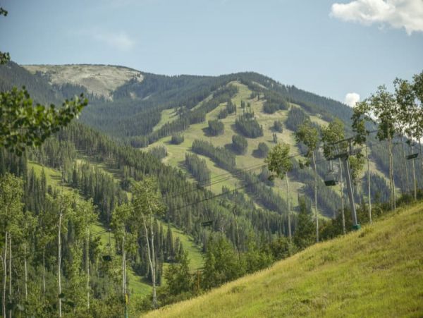 Avon Luxury Vacation Rental Condo Three Bedrooms