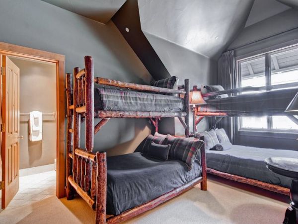 Beaver Creek Vacation 4 Bedroom Townhome Sleeps Ten Guests.