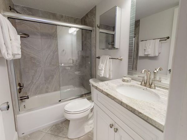 Siesta Key Vacation Condo Sleeps Six Guests
