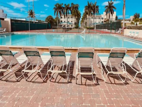 Siesta Key Vacation Condo Sleeps Six Guests