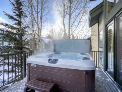 Breckenridge Vacation Townhouse Sleeps Six Guests.