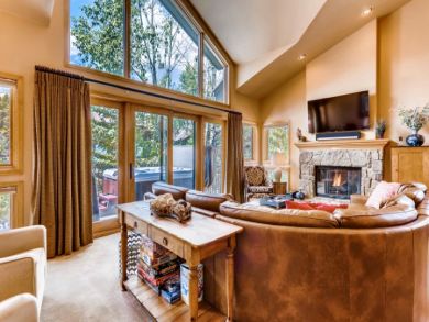 Breckenridge Vacation Townhouse Sleeps Six Guests.
