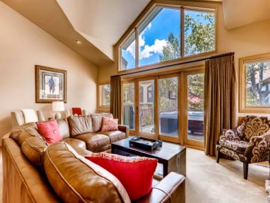 Breckenridge Vacation Townhouse Sleeps Six Guests.