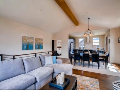 Brackenridge Vacation Home Sleeps Ten Guests. Brackenridge Vacation Home Sleeps Ten Guests.