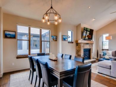 Brackenridge Vacation Home Sleeps Ten Guests. Brackenridge Vacation Home Sleeps Ten Guests.