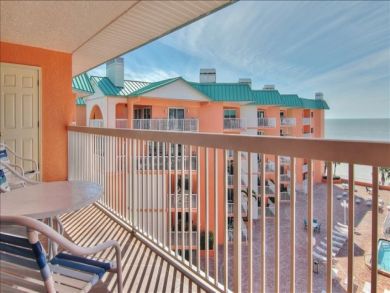 Clearwater vacation condo sleeps six guests. Clearwater vacation condo sleeps six guests.