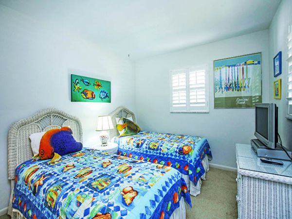 Sanibel Vacation Pool Home Sleeps Eight Guests Walk To Beach