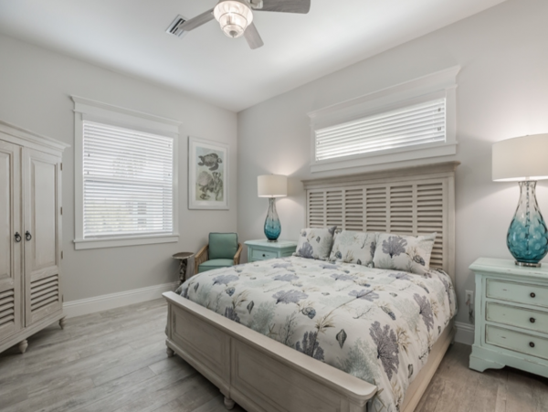 Luxury Holmes Beach Vacation Home Sleeps 8 Private Pool