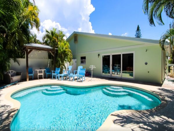 Anna Maria Island Vacation Home Only. 75 Yards From Beach
