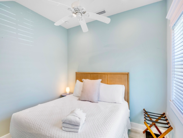 Charming Anna Maria Island Home - Steps from the Beach