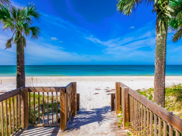 Charming Anna Maria Island Home - Steps from the Beach