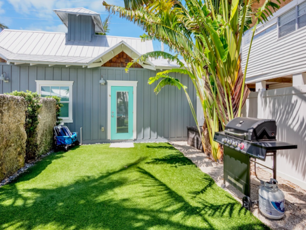 Charming Anna Maria Island Home - Steps from the Beach