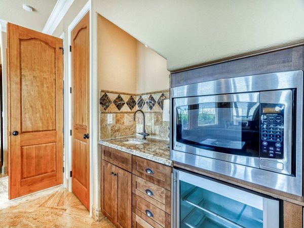 Gulf Front Five Bedroom Vacation Home in Miramar Beach