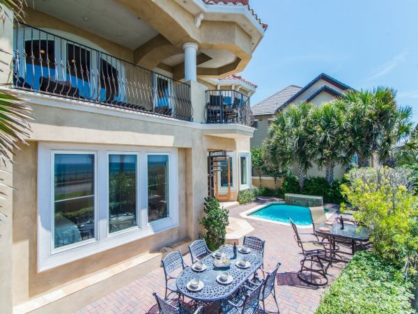 Gulf Front Five Bedroom Vacation Home in Miramar Beach